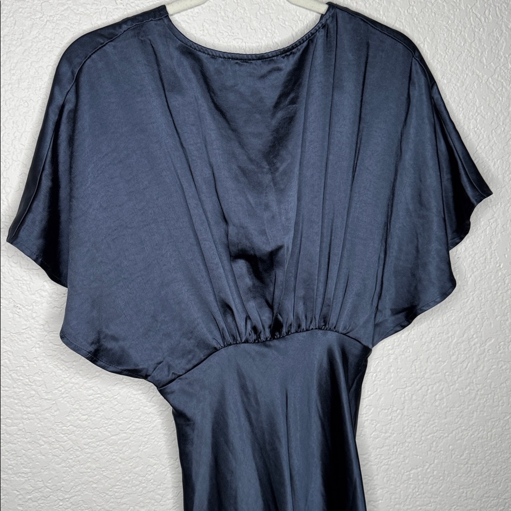 NWT Petal & Pup Ricki Maxi Dress Size Medium Navy Silky Butterfly Sleeve Wedding - Picture 9 of 12